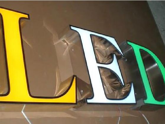 遂宁介绍LED招牌的基础知识。